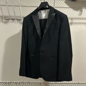 Express Tuxedo